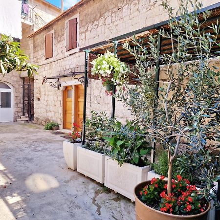 Studio Amabile Σπλιτ Εξωτερικό φωτογραφία